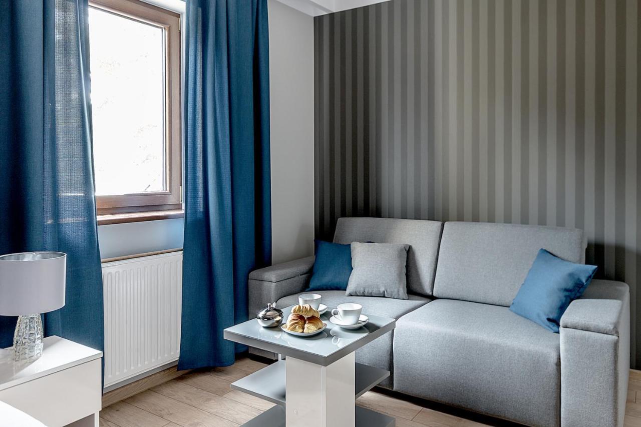 Apartamenty 111 ポビエロボ エクステリア 写真